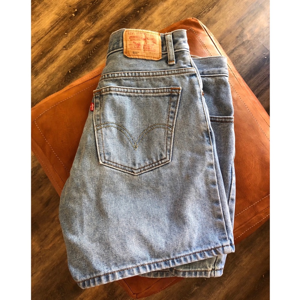 Vintage Levi 550 Shorts- Light Wash